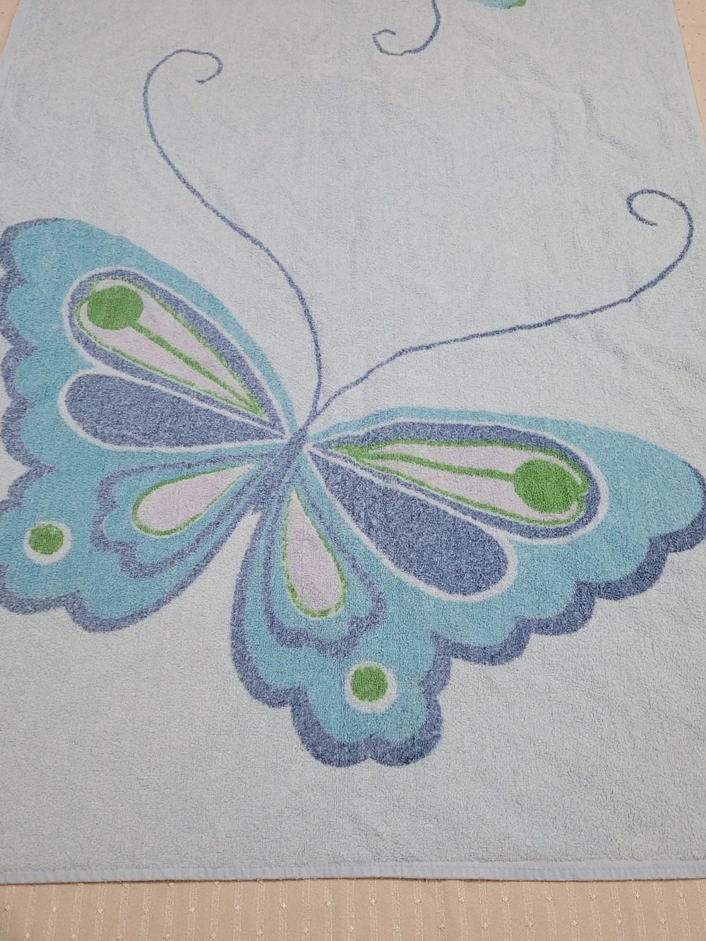 Vintage 1970s Hanae Mori, Martex Butterfly Bath / Beach Towel 26x49 Inches